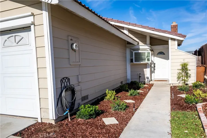 8455 E Amberwood Street, Anaheim Hills, California 92808