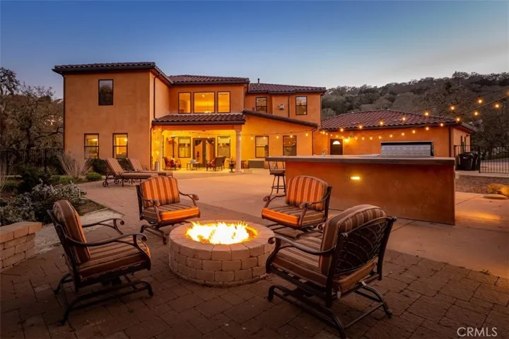 10460 Portal Road, Atascadero, California 93422