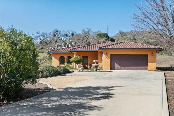 10460 Portal Road, Atascadero, California 93422