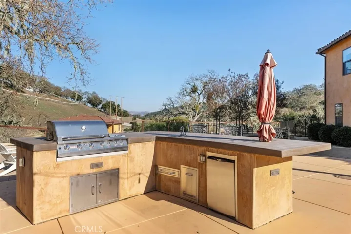 10460 Portal Road, Atascadero, California 93422