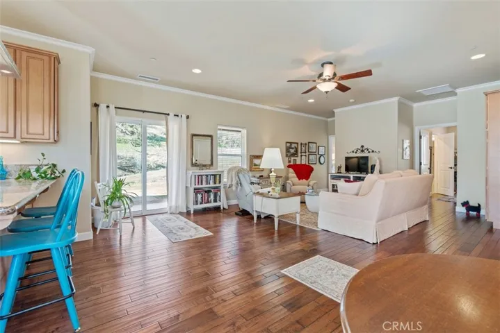 10460 Portal Road, Atascadero, California 93422