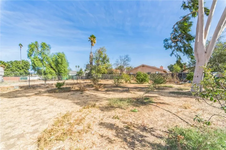 6082 Stearns Street, Riverside, California 92504