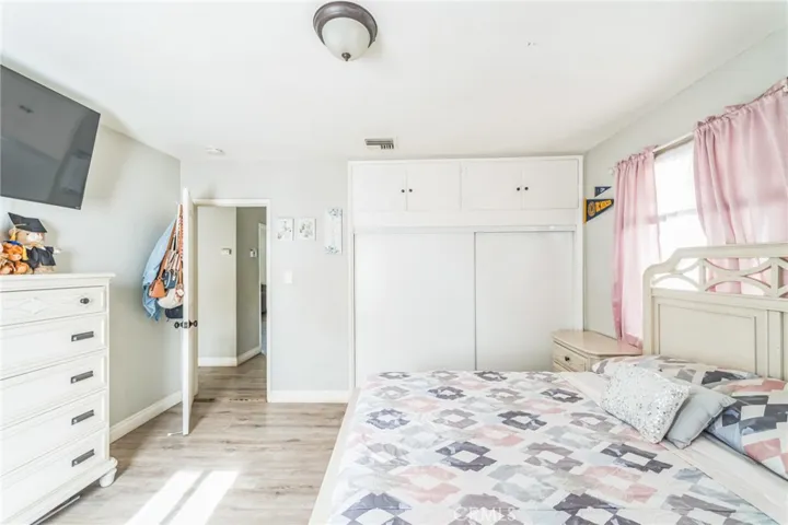 6082 Stearns Street, Riverside, California 92504