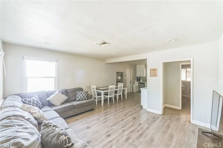 6082 Stearns Street, Riverside, California 92504