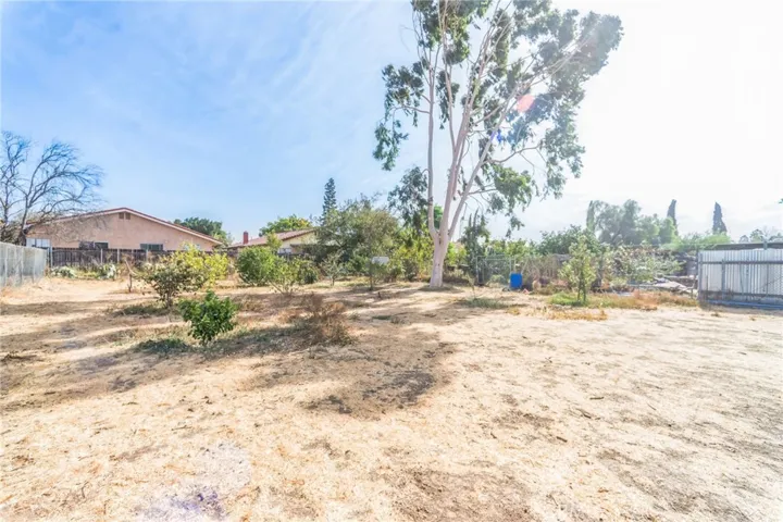 6082 Stearns Street, Riverside, California 92504