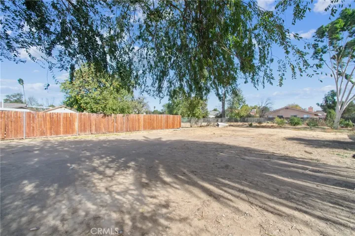 6082 Stearns Street, Riverside, California 92504