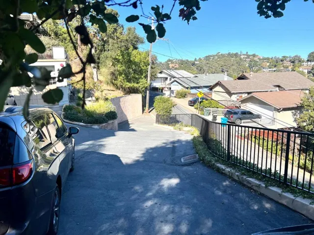 65 Madera Avenue, San Carlos, California 94070 — photo 4