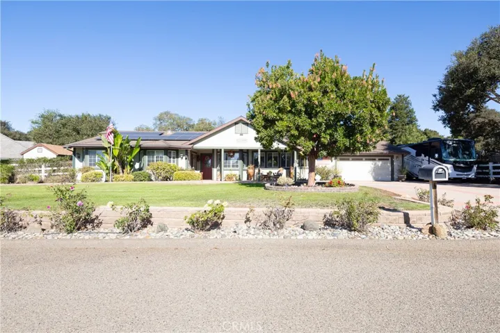Beautiful ranch style home waiting just for you!