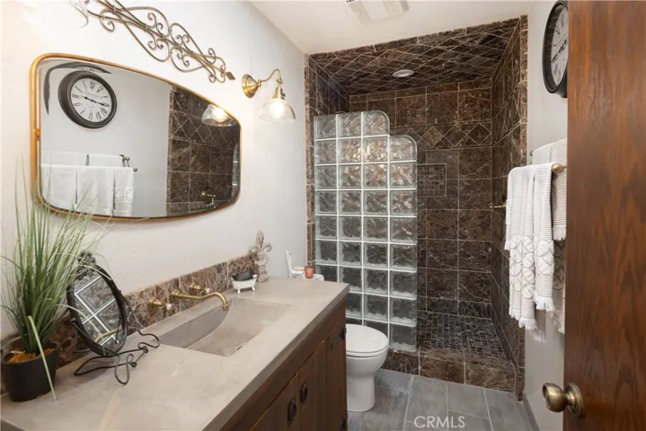 Hall bathroom.