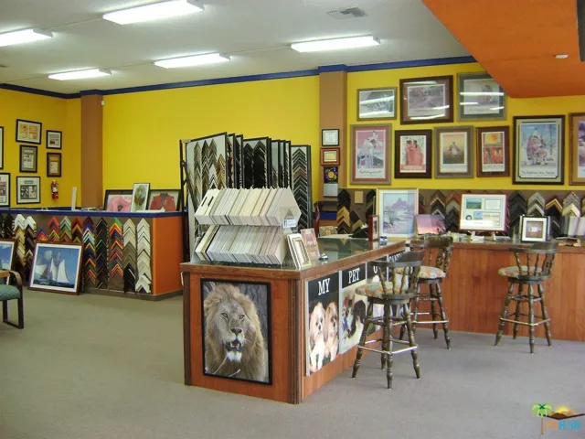 Frame Shop