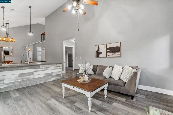 22 Korbel Ct, Oakley, California 94561