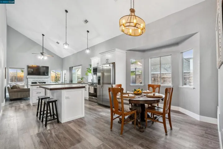 22 Korbel Ct, Oakley, California 94561