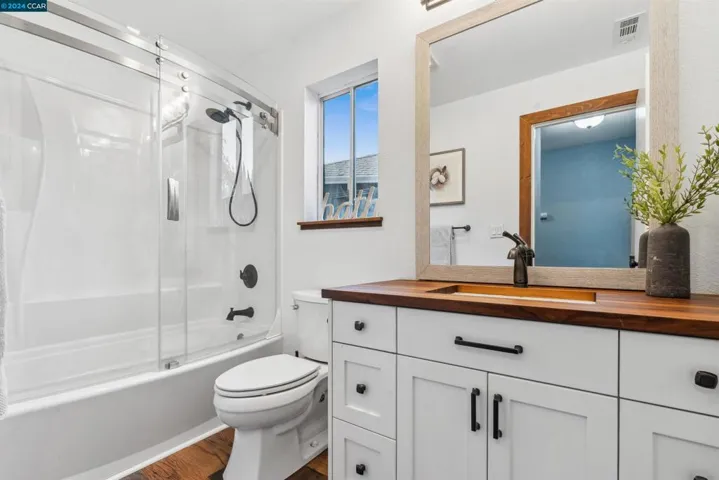 22 Korbel Ct, Oakley, California 94561
