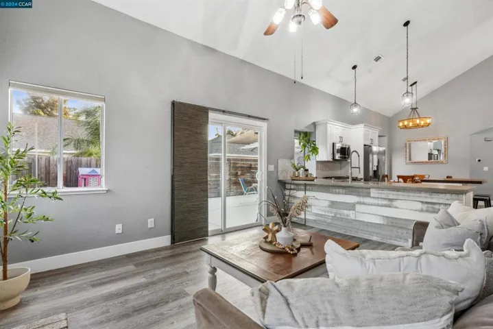 22 Korbel Ct, Oakley, California 94561