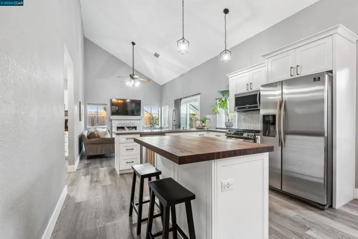 22 Korbel Ct, Oakley, California 94561