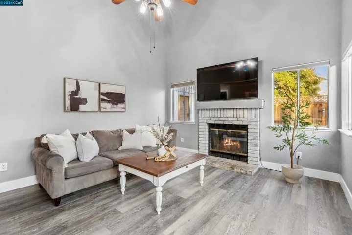 22 Korbel Ct, Oakley, California 94561