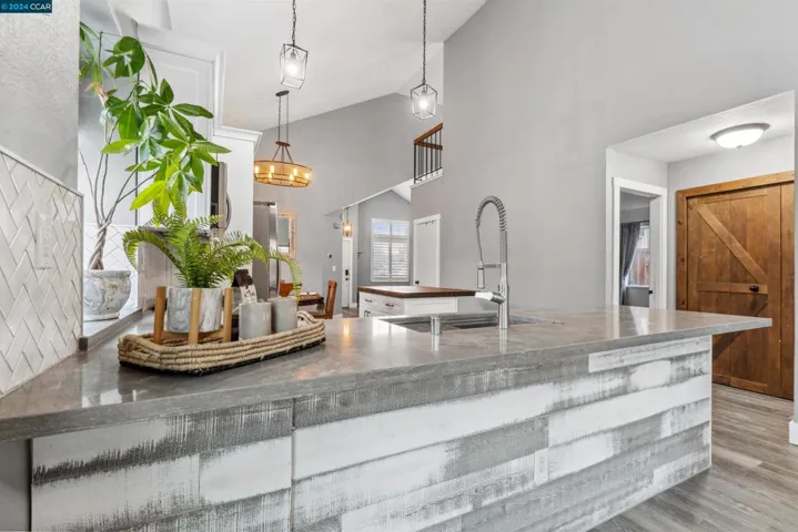 22 Korbel Ct, Oakley, California 94561