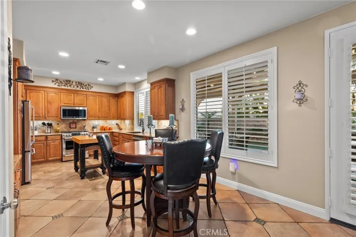27711 Meraweather Place, Valencia, California 91354