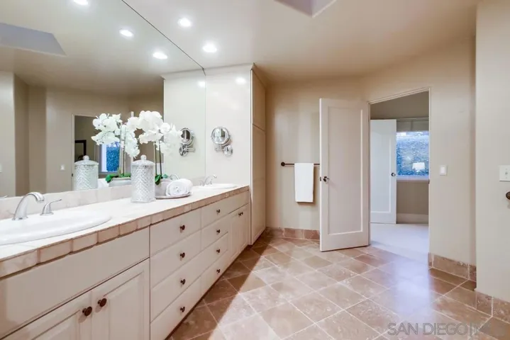 4348 Ampudia St, San Diego, California 92103