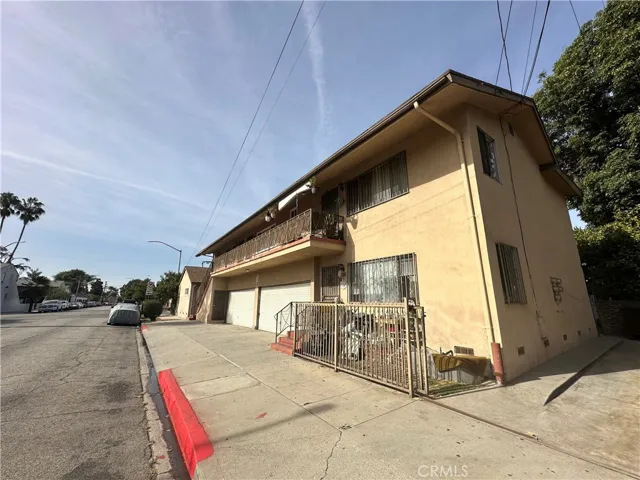 2807 Clarendon Avenue, Huntington Park, California 90255