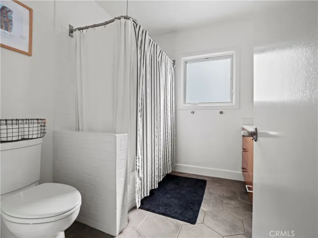 25105 Highspring Avenue, Newhall, California 91321