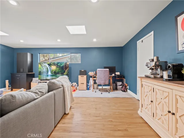 25105 Highspring Avenue, Newhall, California 91321