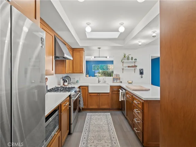 25105 Highspring Avenue, Newhall, California 91321