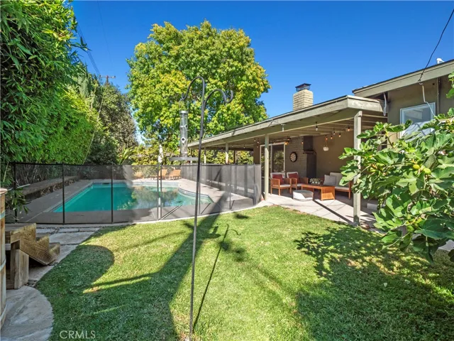 25105 Highspring Avenue, Newhall, California 91321