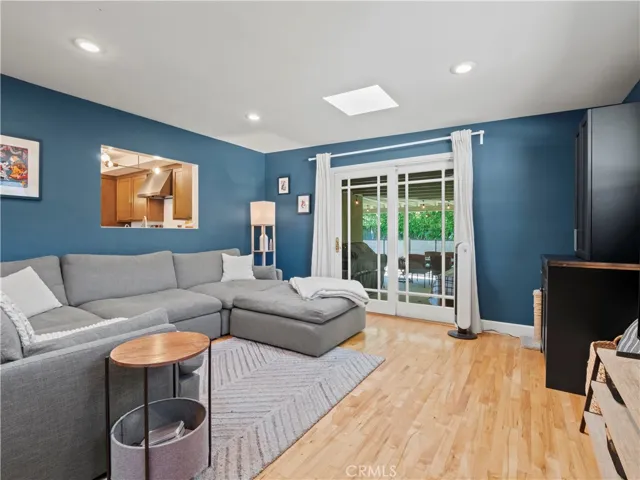 25105 Highspring Avenue, Newhall, California 91321