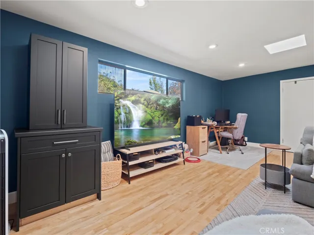25105 Highspring Avenue, Newhall, California 91321