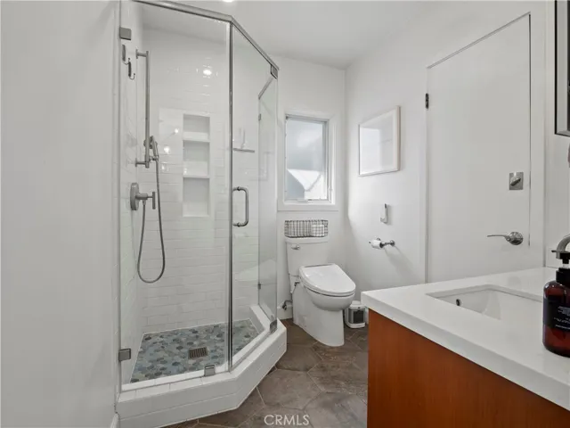 25105 Highspring Avenue, Newhall, California 91321