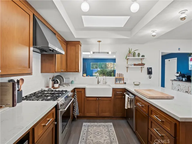 25105 Highspring Avenue, Newhall, California 91321