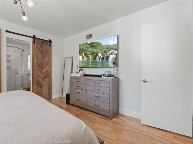 25105 Highspring Avenue, Newhall, California 91321