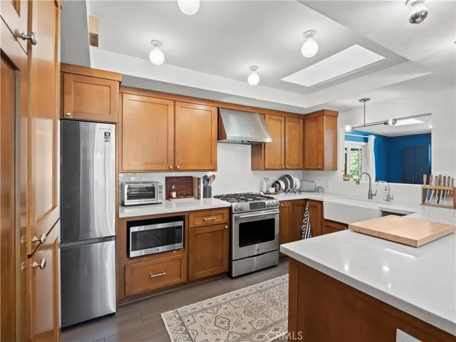 25105 Highspring Avenue, Newhall, California 91321