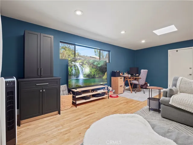 25105 Highspring Avenue, Newhall, California 91321