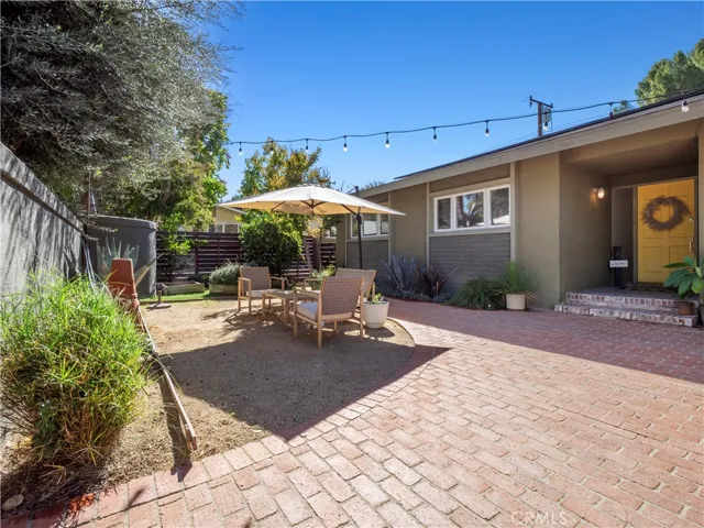 25105 Highspring Avenue, Newhall, California 91321