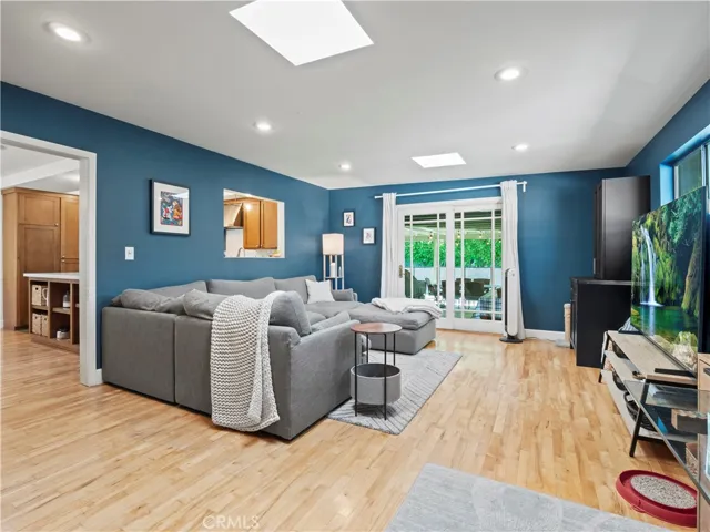 25105 Highspring Avenue, Newhall, California 91321