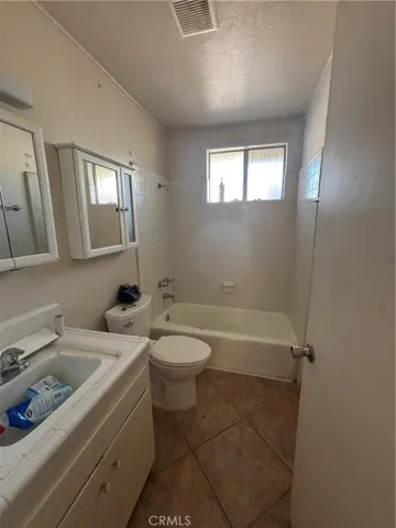 15282 Live Oak Street, Hesperia, California 92345