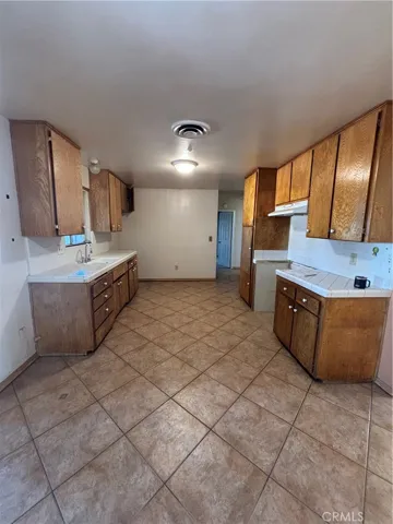 15282 Live Oak Street, Hesperia, California 92345