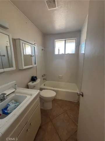 15282 Live Oak Street, Hesperia, California 92345