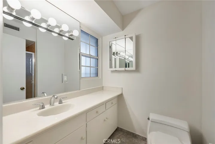 2803 E Jackson Avenue, Orange, California 92867