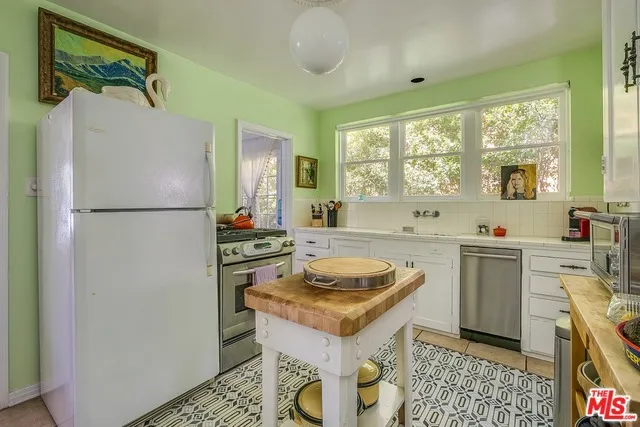 1342 Woodruff Avenue, Los Angeles, California 90024