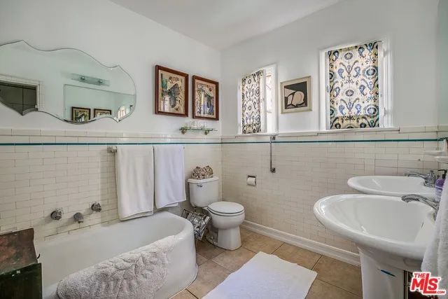 1342 Woodruff Avenue, Los Angeles, California 90024