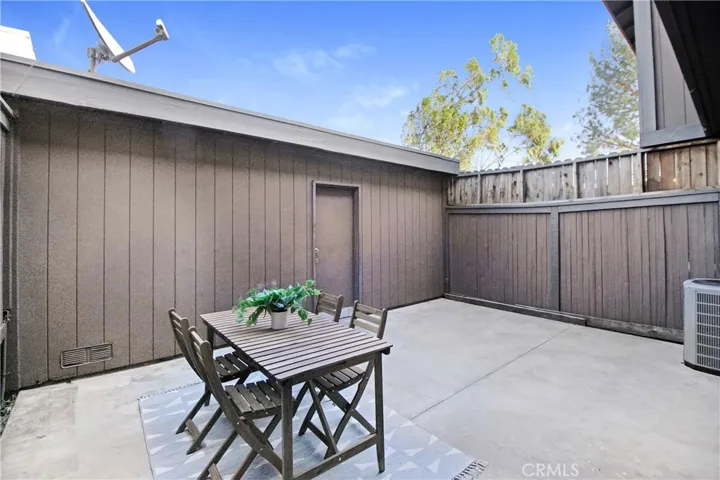 14456 Foothill Boulevard 13, Sylmar, California 91342