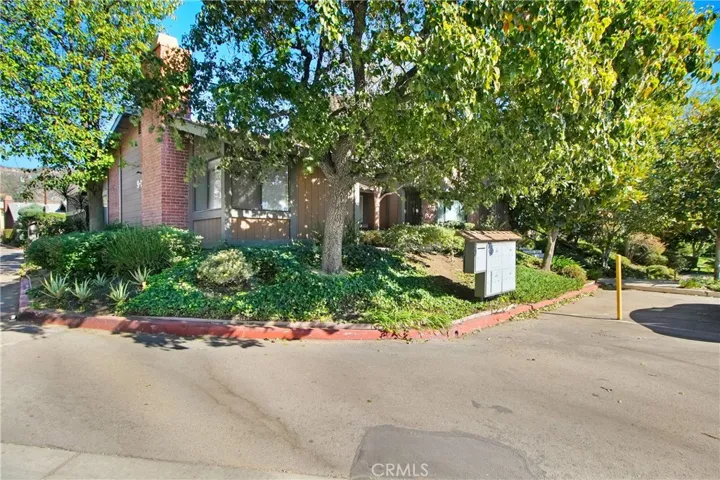 14456 Foothill Boulevard 13, Sylmar, California 91342