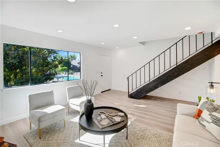 14456 Foothill Boulevard 13, Sylmar, California 91342