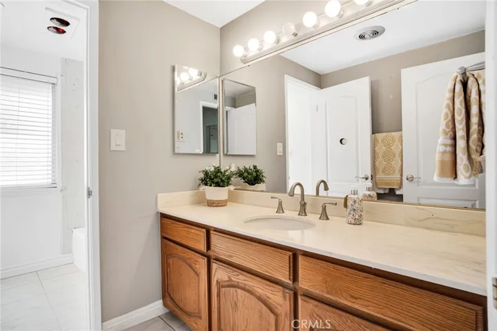 19625 Romar Street, Northridge, California 91324
