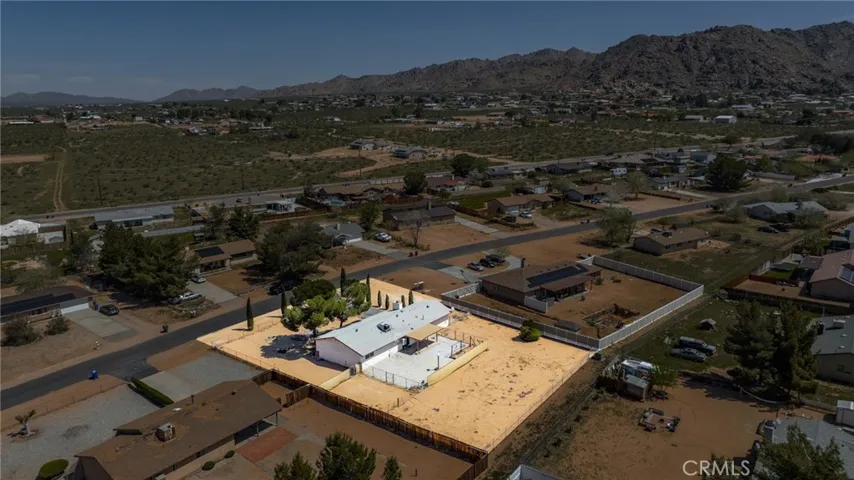 16737 Pauhaska Road, Apple Valley, California 92307