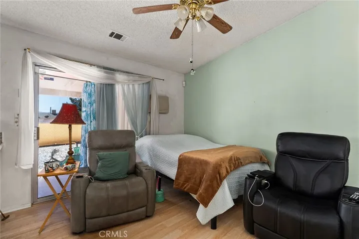 16737 Pauhaska Road, Apple Valley, California 92307