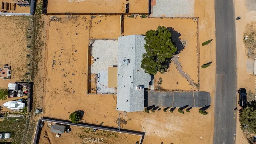 16737 Pauhaska Road, Apple Valley, California 92307